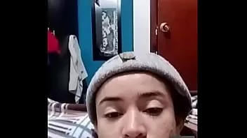 Riproduci Ragazzi caldi scioccati guardando un grosso cazzo