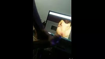 play 19yo القليل عاهرة أحمر الشعر بالفعل ضخمة المواد تحول جنسى الديوك