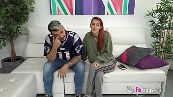 Redare Un cuplu spaniol timid își face debutul în porno. este o zeiță roșcată perfectă!