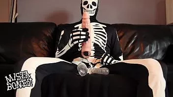 Putar Mista bonez menunjukkan cara mendapatkan penis berukuran monster secara instan