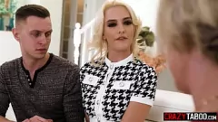 play Stiefmom Dee Williams erwischt Teen Kenna James, der Stiefbruder intensive Blowjob gibt