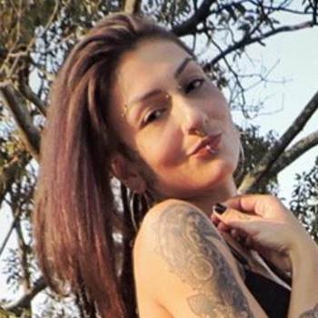 পর্নস্টার Caroleta Roots