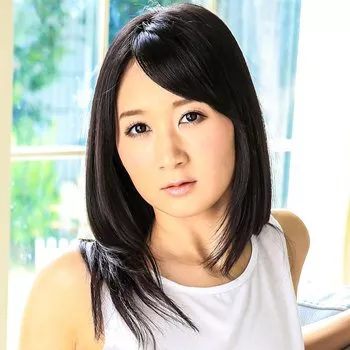 Actrita Chie Aoi